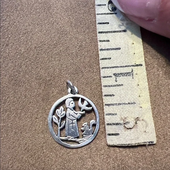 James Avery St Francis of Assisi circle silver charm - Picture 3 of 3